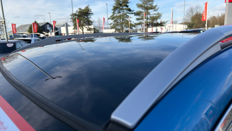 Nissan Qashqai 1.3 DiG-T 160 Tekna 5dr Petrol Hatchback